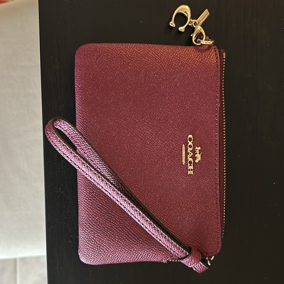 Coach wristlet - Picture 4 of 4